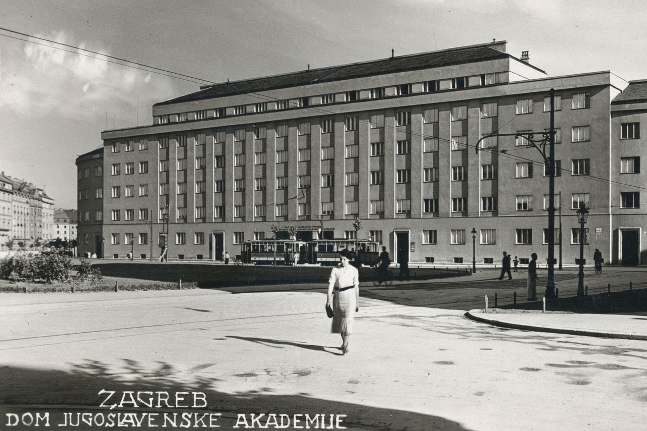 Trg kralja Petra (današnji Trg žrtava fašizma) oko 1935. godine